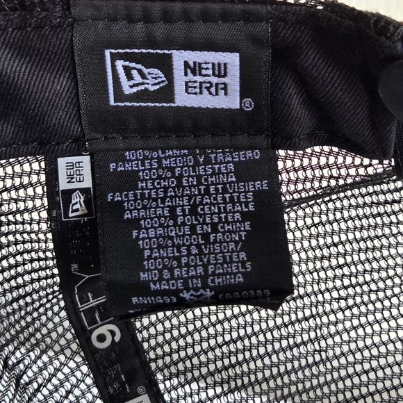 New Era 9FIFTY MLB Chicago Cubs All Black Trucker Hat Adjustable Adult‎ Cap - Picture 7 of 8